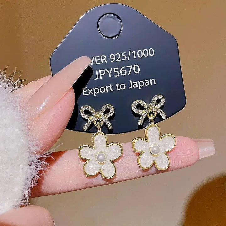 14K Gold Bow Earrings
