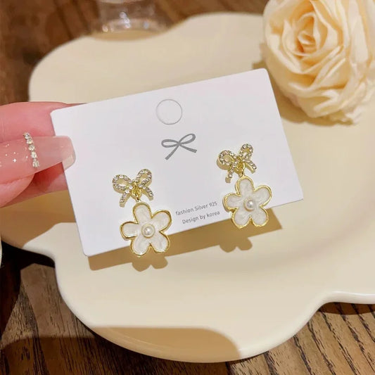 14K Gold Bow Earrings