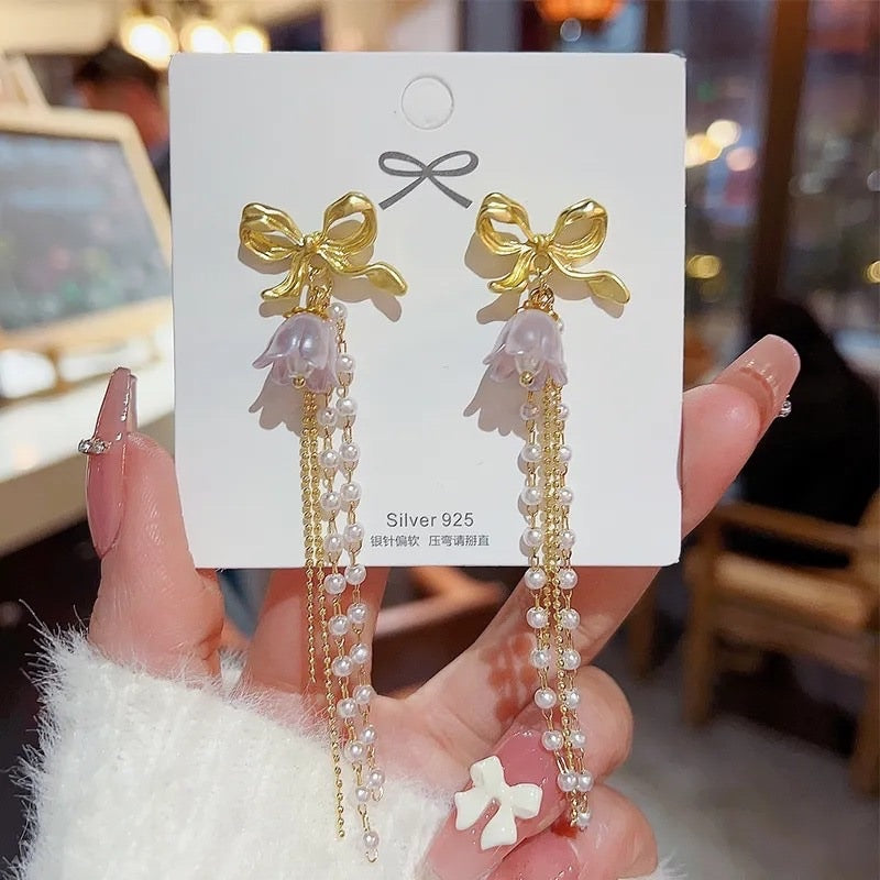 Korean-inspired pearl bow earrings